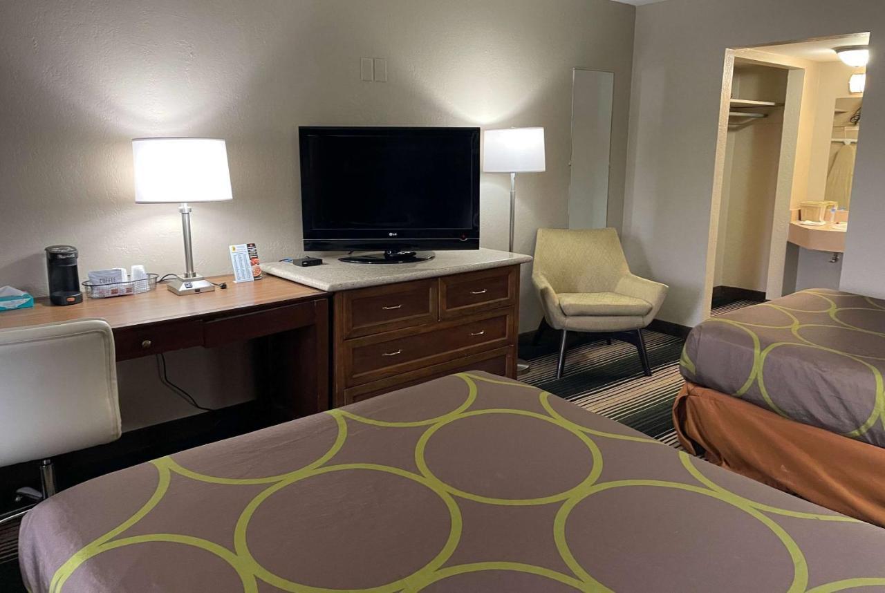 ซูเปอร์ 8 บาย วินด์แฮม จังก์ชันซิตี้ Hotel จังค์ชันซิตี้ ภายนอก รูปภาพ