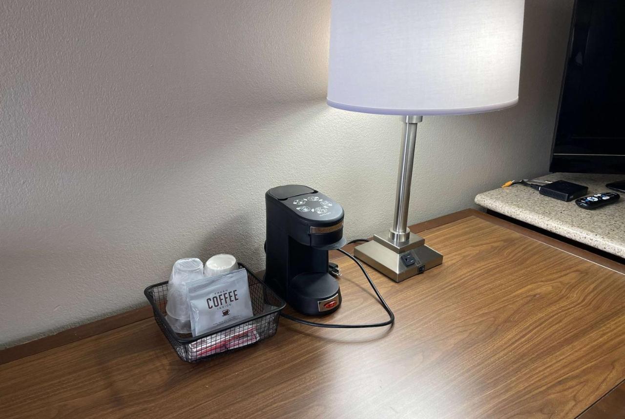 ซูเปอร์ 8 บาย วินด์แฮม จังก์ชันซิตี้ Hotel จังค์ชันซิตี้ ภายนอก รูปภาพ
