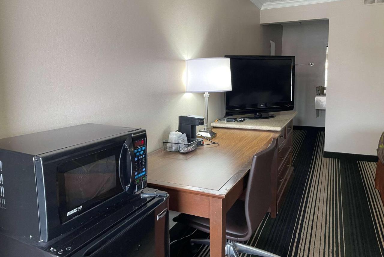 ซูเปอร์ 8 บาย วินด์แฮม จังก์ชันซิตี้ Hotel จังค์ชันซิตี้ ภายนอก รูปภาพ