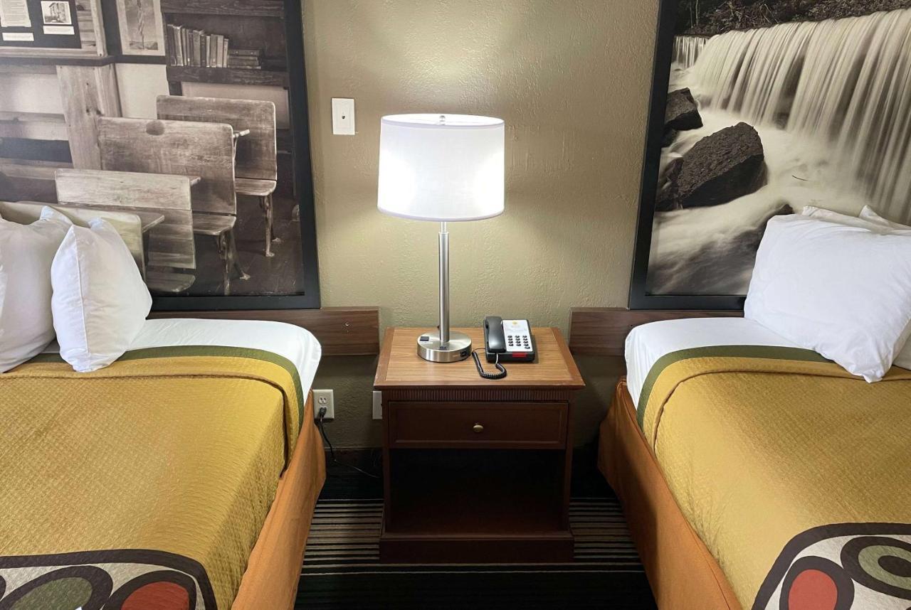 ซูเปอร์ 8 บาย วินด์แฮม จังก์ชันซิตี้ Hotel จังค์ชันซิตี้ ภายนอก รูปภาพ